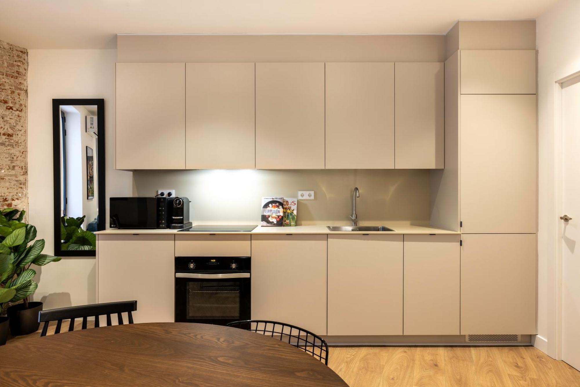 New Designed Flat 3 Bedrooms 2 Showers マドリード エクステリア 写真